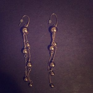 Gold drop earring